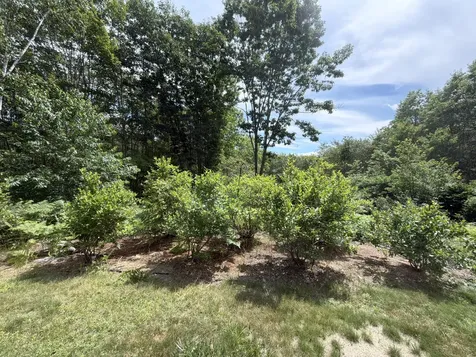 28 Oakledge Hills Road Raymond ME 04071