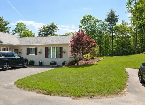 28 Oakledge Hills Road Raymond ME 04071