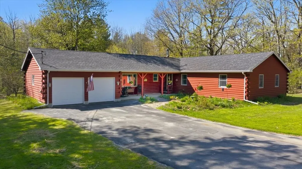 43 Holmes Road Winthrop ME 04364