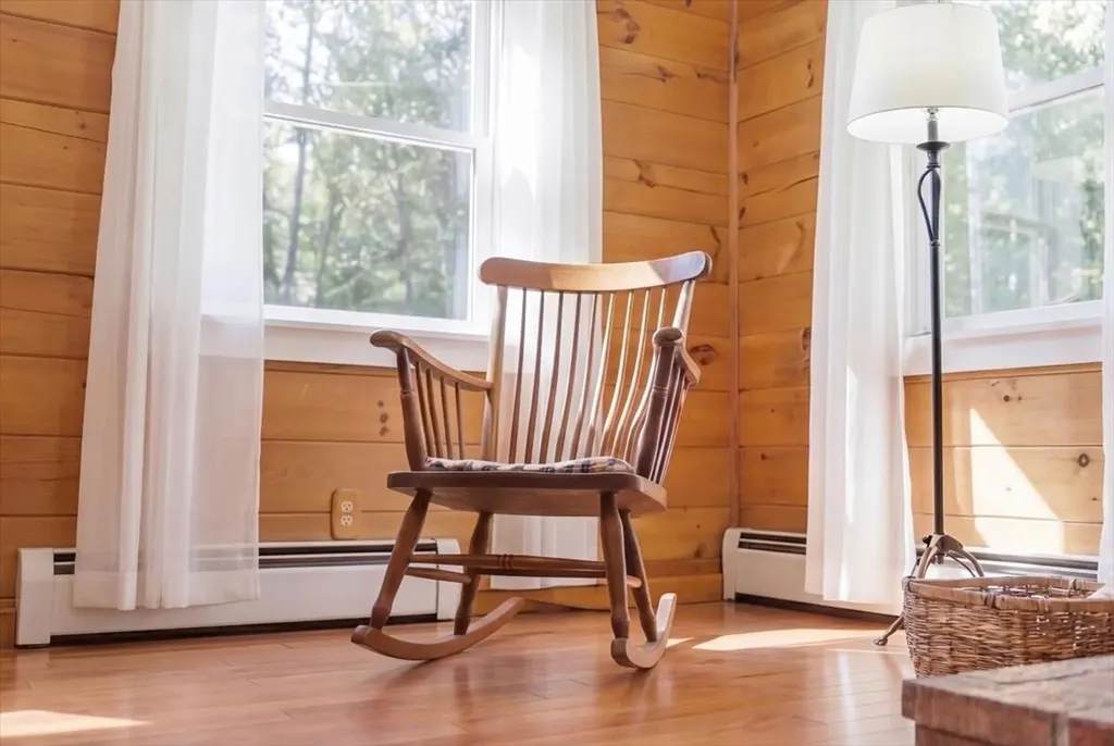 43 Holmes Road Winthrop ME 04364