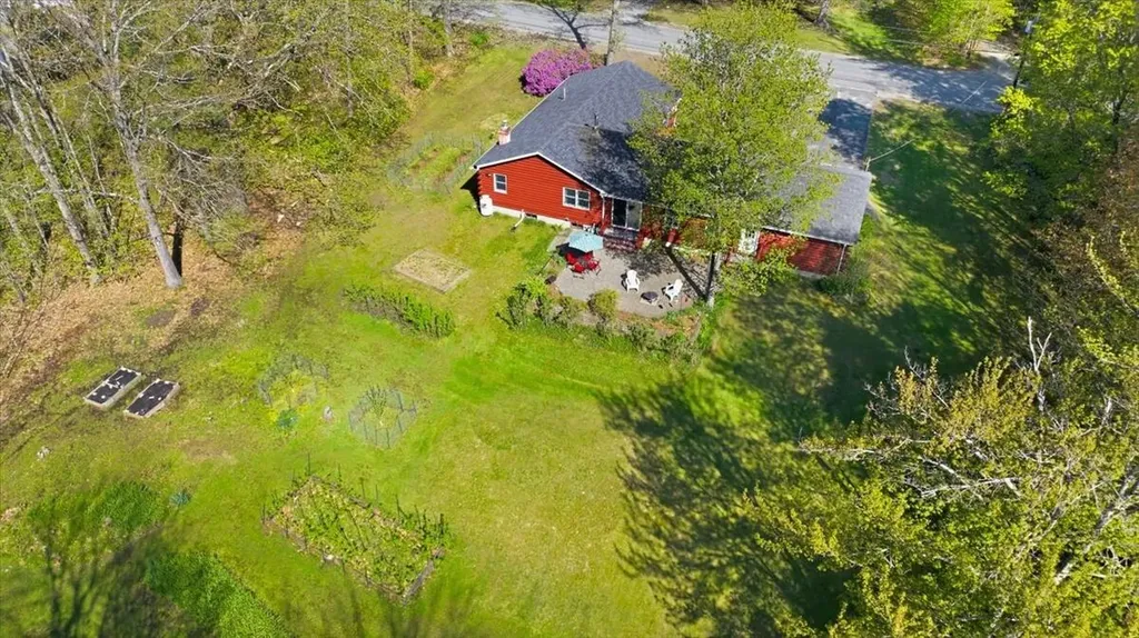 43 Holmes Road Winthrop ME 04364