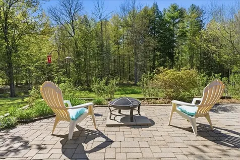 43 Holmes Road Winthrop ME 04364