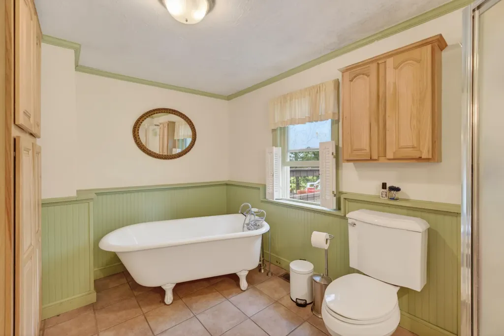 30 Horse Point Road Belgrade ME 04917
