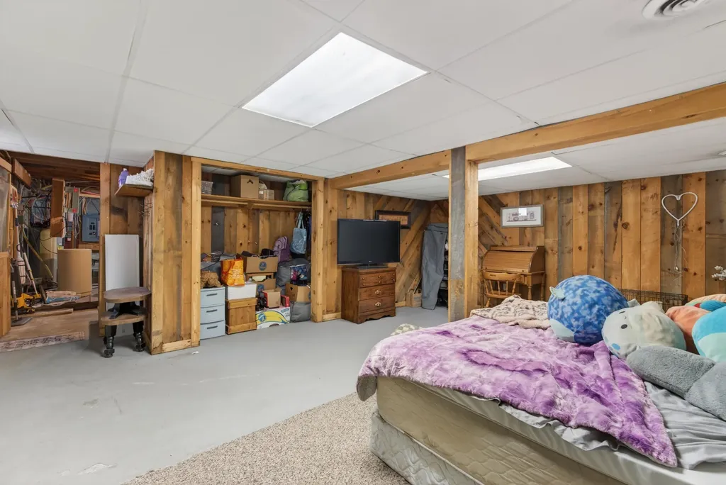 30 Horse Point Road Belgrade ME 04917