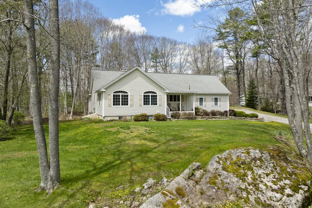 23 Sunny Acres Lane Boothbay ME 04537