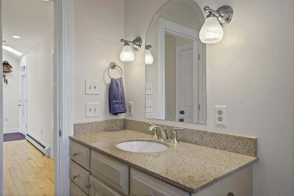 23 Sunny Acres Lane Boothbay ME 04537