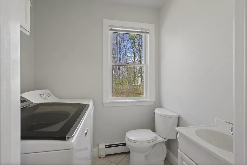 23 Sunny Acres Lane Boothbay ME 04537