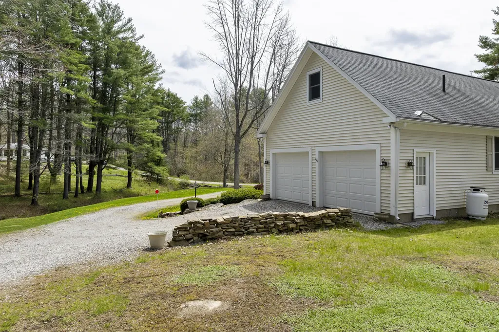 23 Sunny Acres Lane Boothbay ME 04537