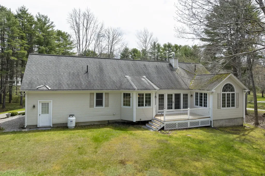 23 Sunny Acres Lane Boothbay ME 04537