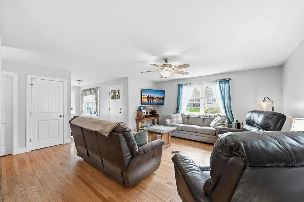 67 Whipple Road Kittery ME 03904