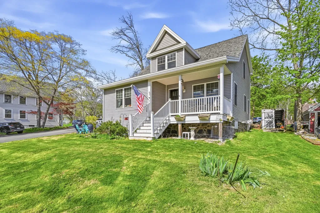 67 Whipple Road Kittery ME 03904