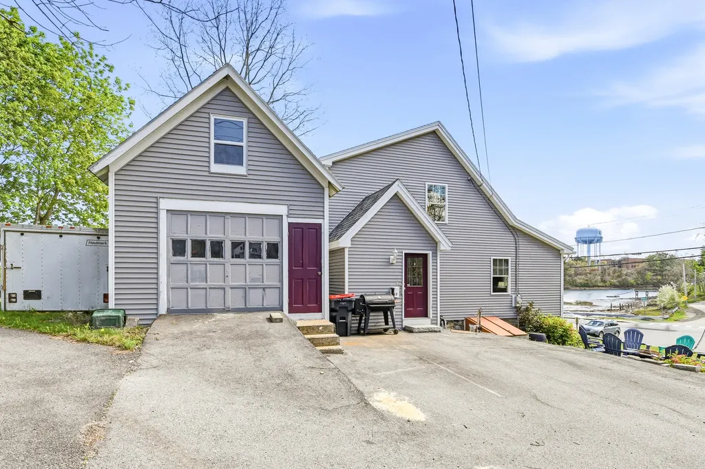 67 Whipple Road Kittery ME 03904