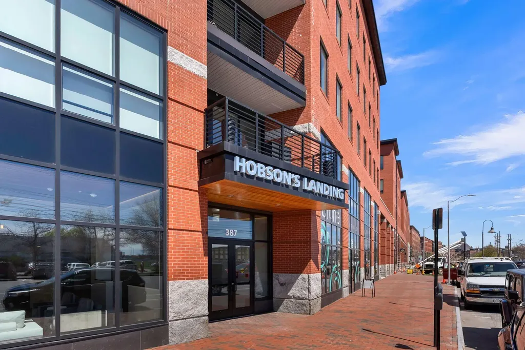 387 Commercial Street Portland ME 04101