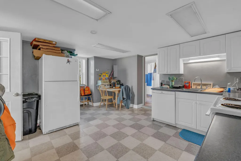 185 W Main Street Stockton Springs ME 04981