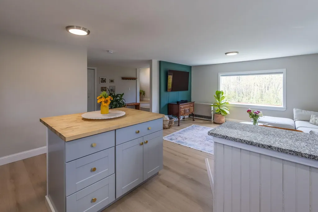 3074 Camden Road Warren ME 04864