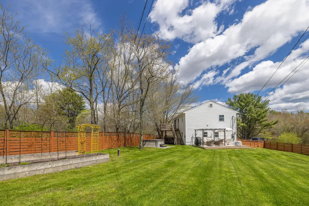 3074 Camden Road Warren ME 04864