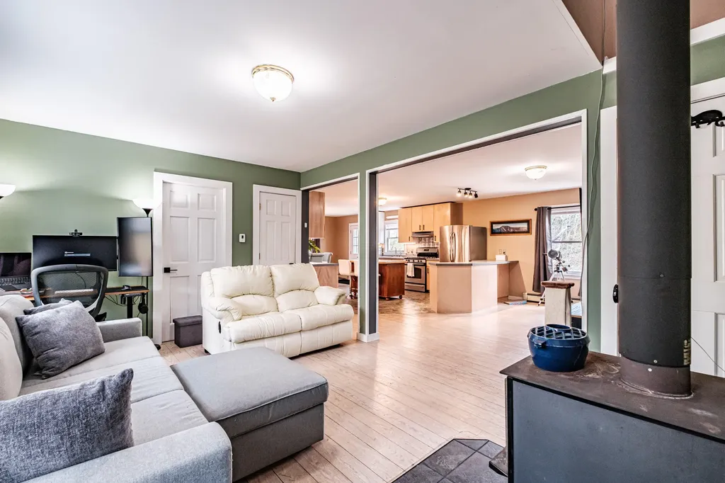 263 King Hill Road Paris ME 04281