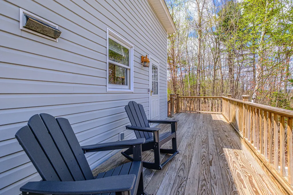 263 King Hill Road Paris ME 04281