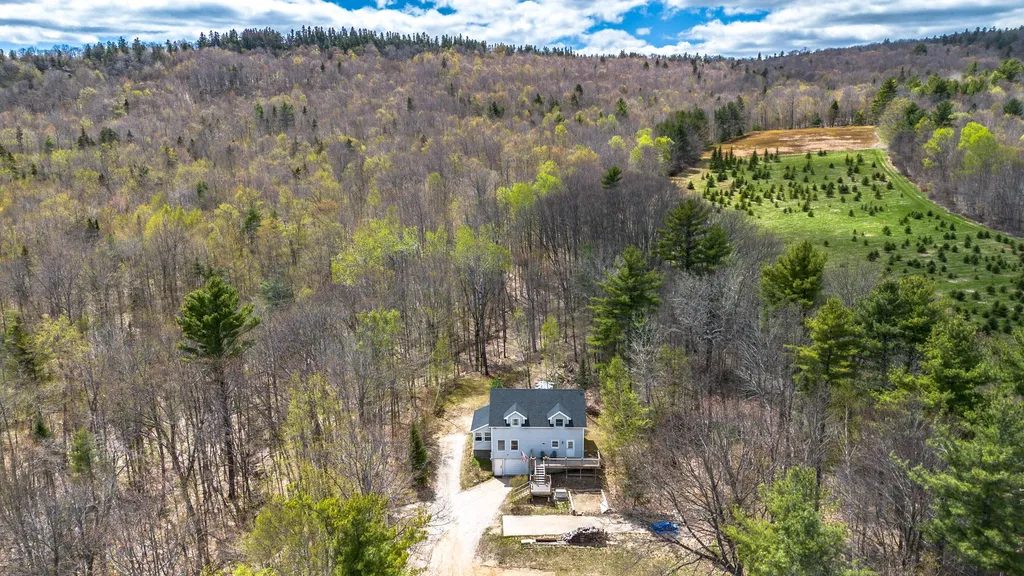 263 King Hill Road Paris ME 04281