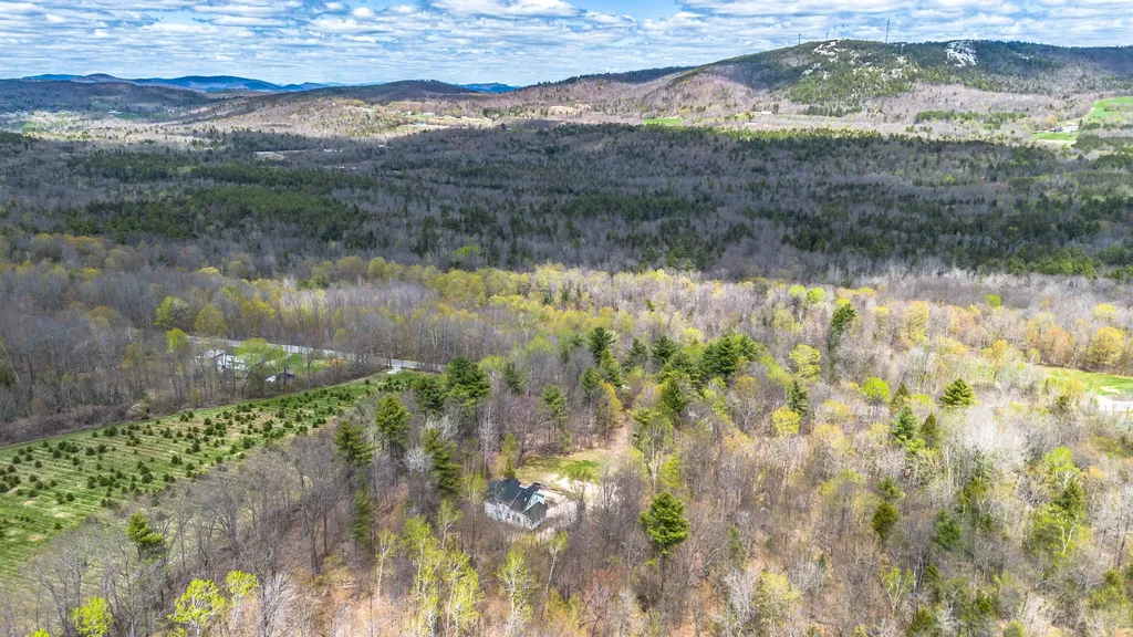 263 King Hill Road Paris ME 04281