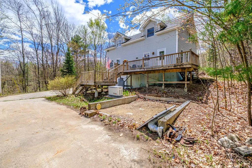 263 King Hill Road Paris ME 04281