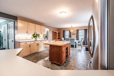 263 King Hill Road Paris ME 04281