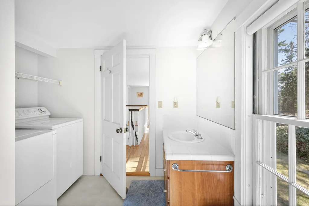 154 Chestnut Street Camden ME 04843