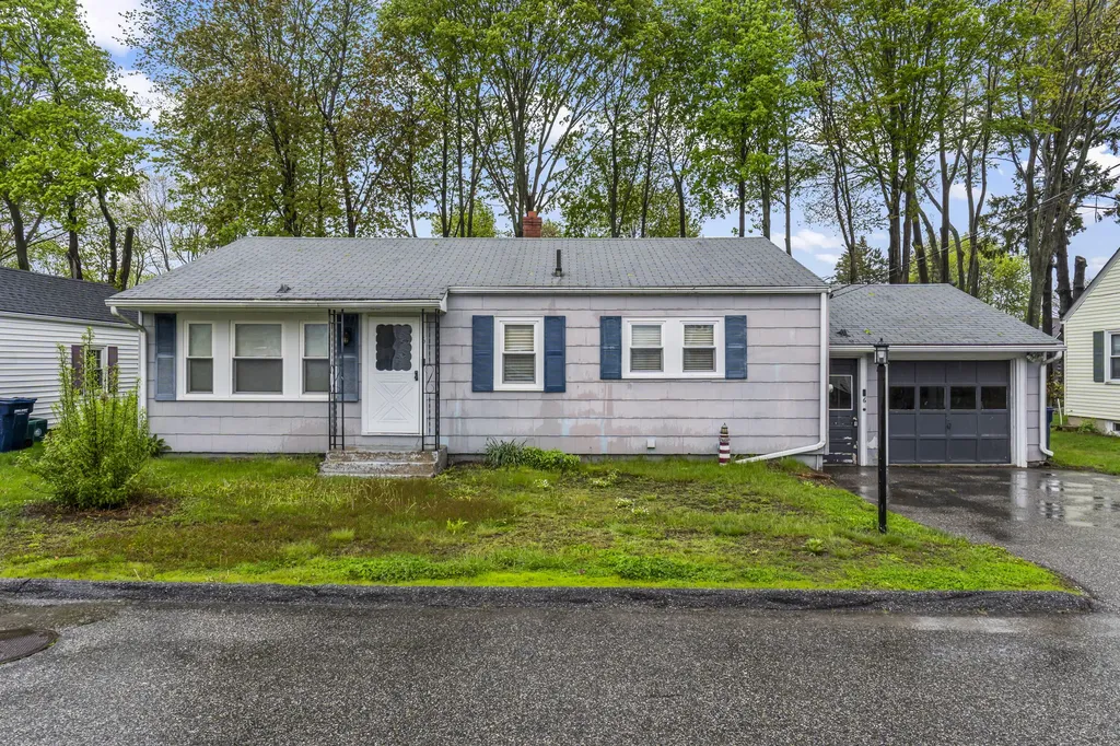 6 Hillside Avenue Biddeford ME 04005