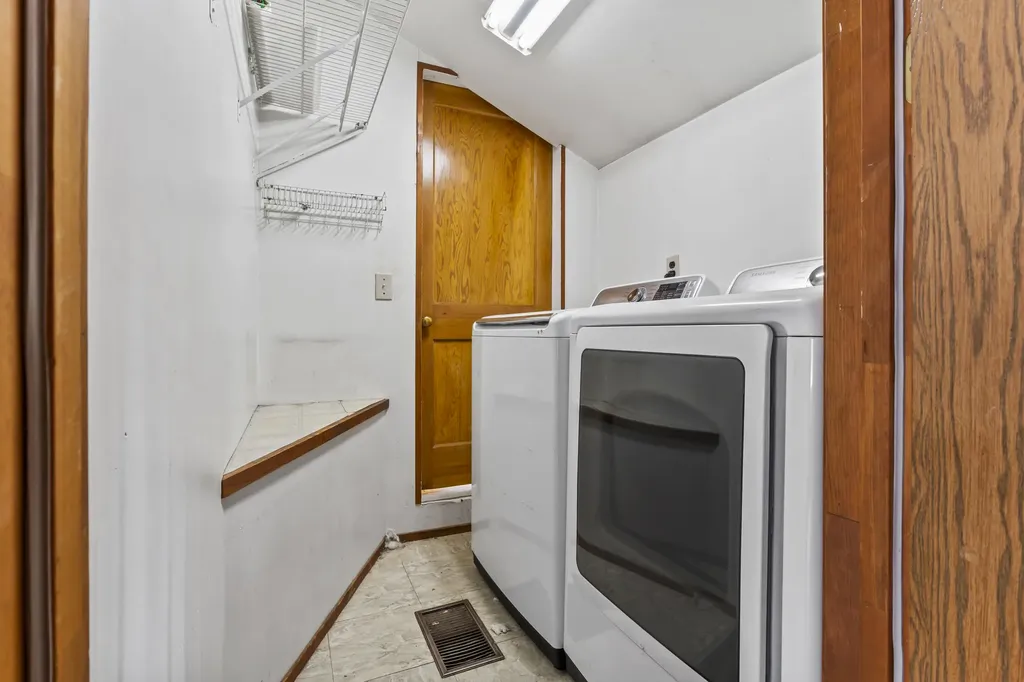 6 Hillside Avenue Biddeford ME 04005