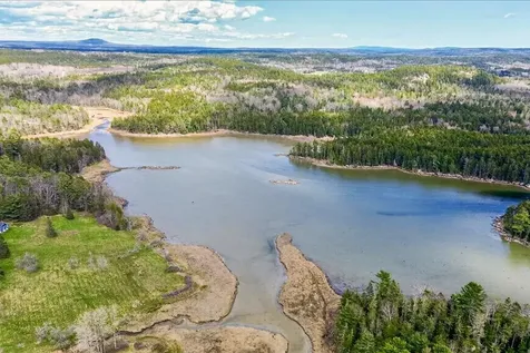 14 Tidal Creek Road Brooksville ME 04642