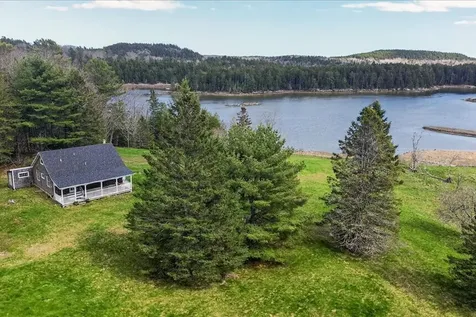 14 Tidal Creek Road Brooksville ME 04642