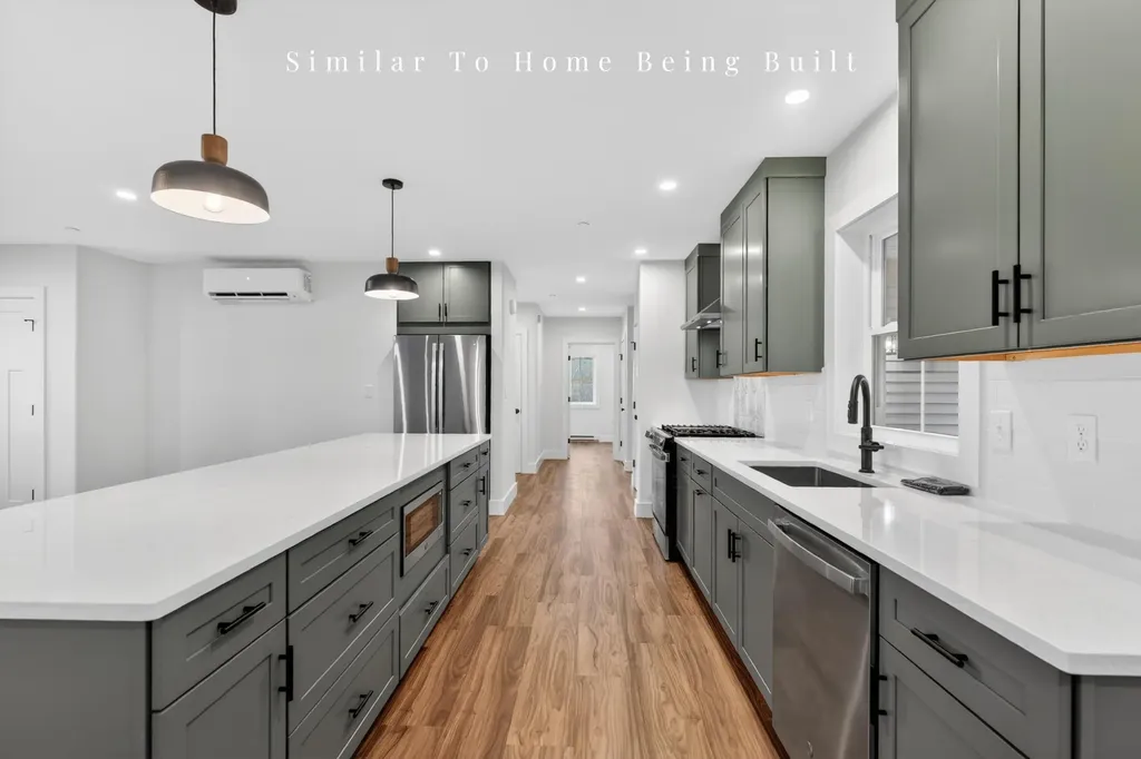17 Middle Road Kennebunk ME 04043