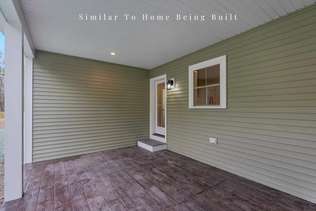 17 Middle Road Kennebunk ME 04043
