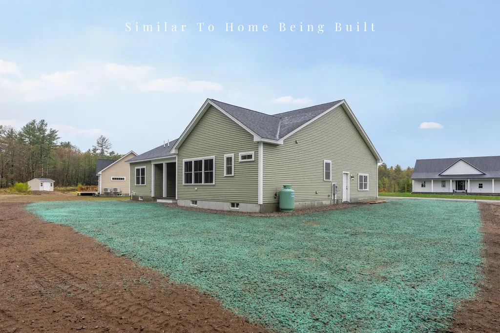17 Middle Road Kennebunk ME 04043