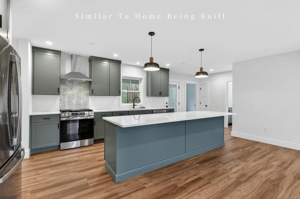 17 Middle Road Kennebunk ME 04043