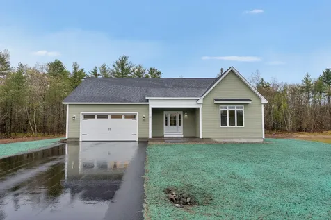 17 Middle Road Kennebunk ME 04043