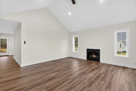 17 Middle Road Kennebunk ME 04043