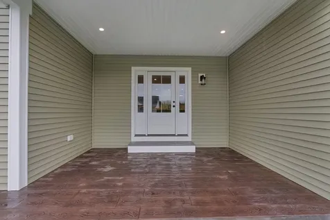 17 Middle Road Kennebunk ME 04043