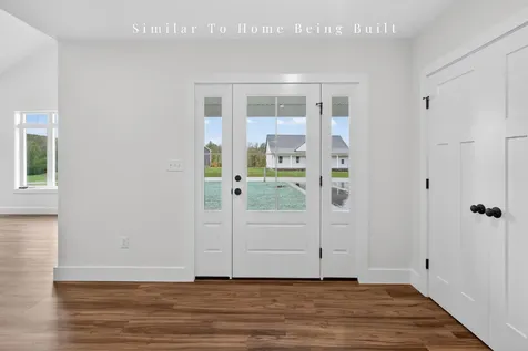17 Middle Road Kennebunk ME 04043