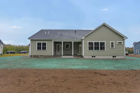 17 Middle Road Kennebunk ME 04043
