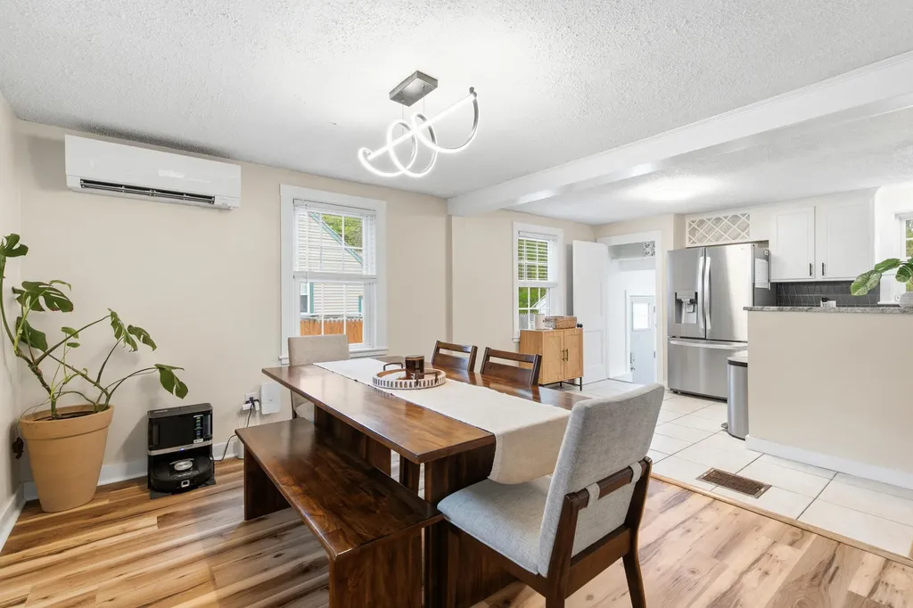 32 Eliot Street South Portland ME 04106