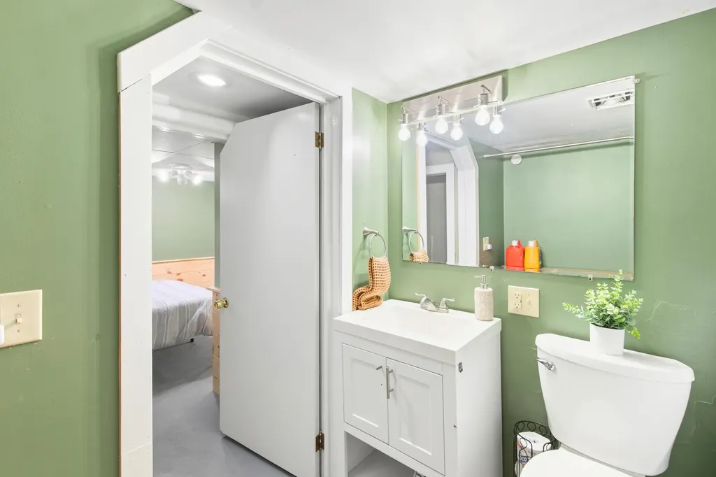 32 Eliot Street South Portland ME 04106