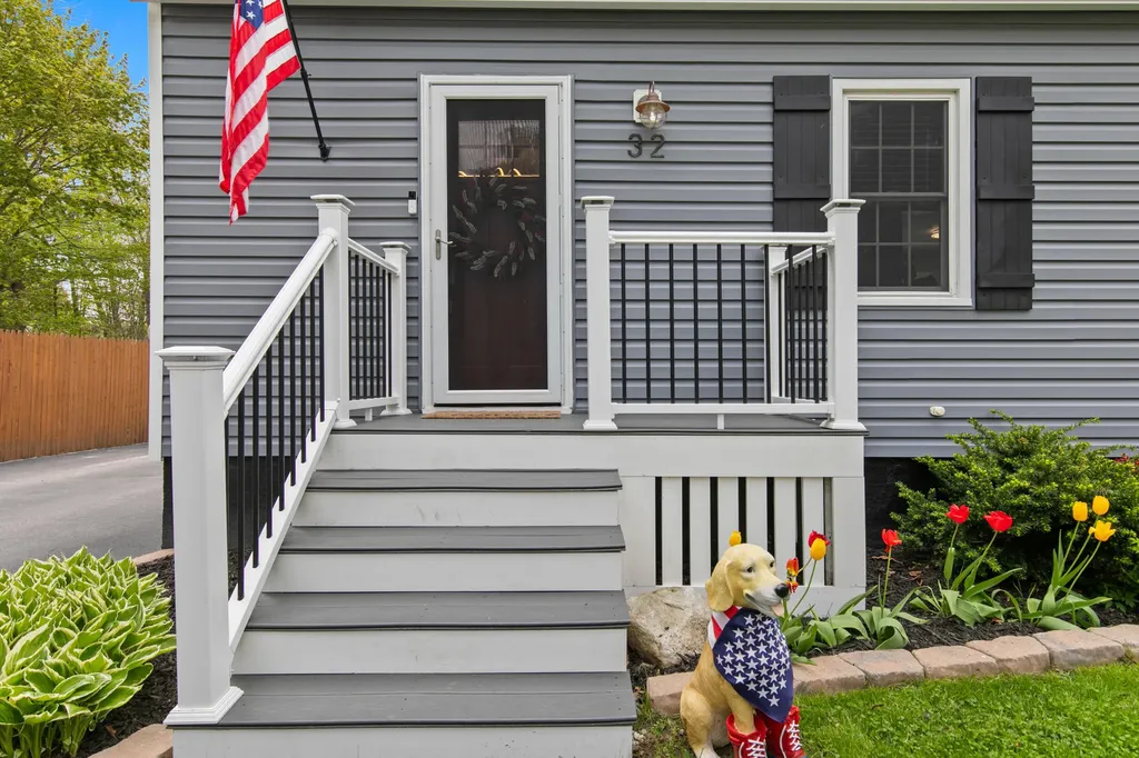 32 Eliot Street South Portland ME 04106
