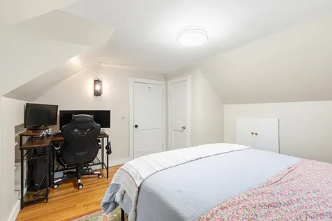 32 Eliot Street South Portland ME 04106
