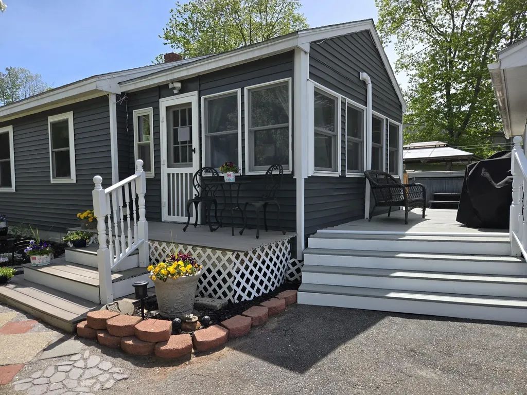 16 Kyle Street Brunswick ME 04011