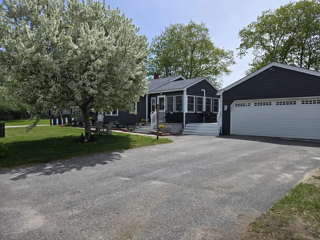 16 Kyle Street Brunswick ME 04011