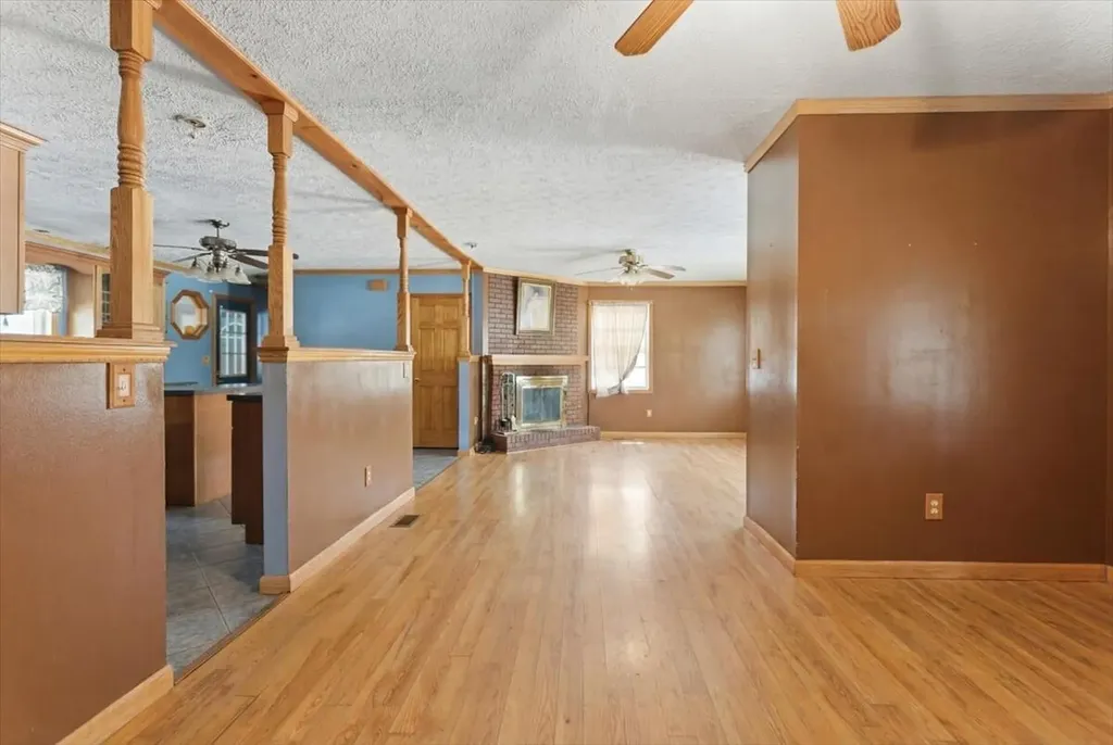 15 Tarr Avenue Lewiston ME 04240