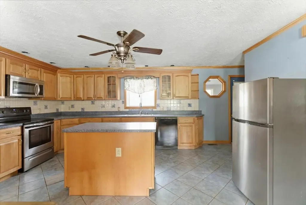 15 Tarr Avenue Lewiston ME 04240