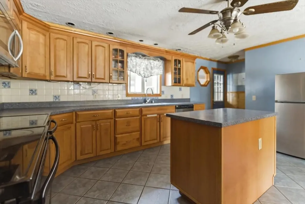 15 Tarr Avenue Lewiston ME 04240