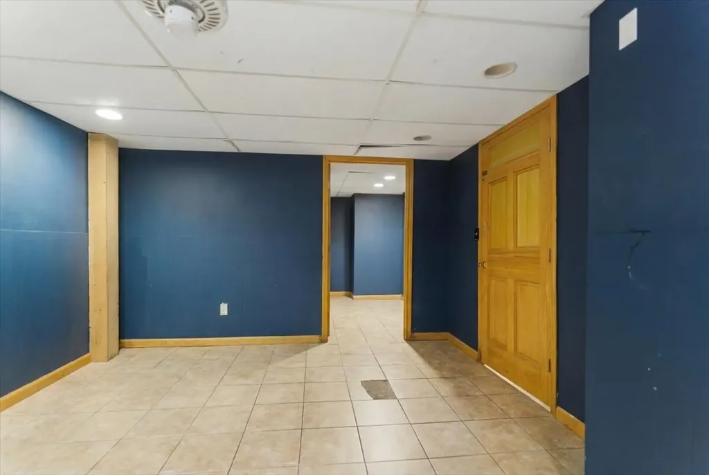 15 Tarr Avenue Lewiston ME 04240